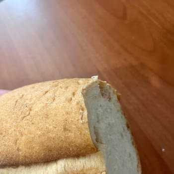 A101 Şubesinde Satılan Ekmekte Saç Teli Bulunması