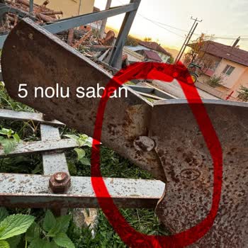 Karakaşlar Otomotiv Pullukta Kırık Parçalar Ve Çözüm Eksikliği