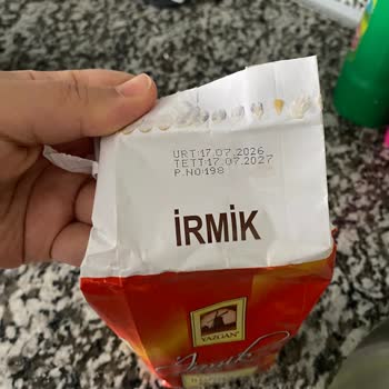 BİM'den Alınan Yazgan İrmikte Böcek Tespit Edildi