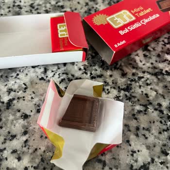 Essen Market Eti Mini Tablet Çikolatalarında Beyaz Küf Benzeri Görünüm Ve Bozuk Tat Şikayeti