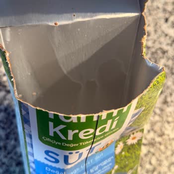 Tarım Kredi Sütlerinde Görülen Siyah Noktalar Güveni Sarsıyor