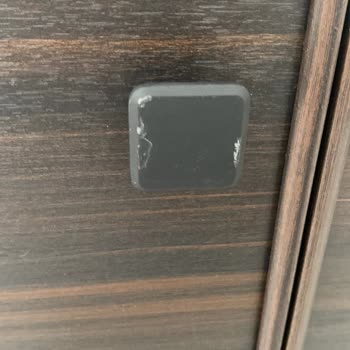 Enza Home Ay-Mo-Ke Mağazası'nda Hasarlı TV Ünitesi, Konsol Parça Sorunu Ve Geciken Mobilya Teslimatı