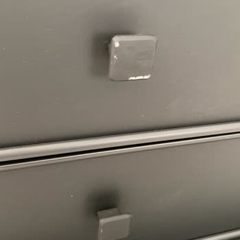 Enza Home Ay-Mo-Ke Mağazası'nda Hasarlı TV Ünitesi, Konsol Parça Sorunu Ve Geciken Mobilya Teslimatı