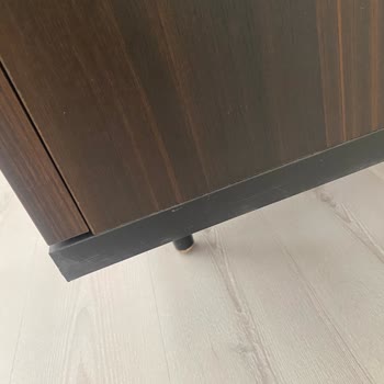 Enza Home Ay-Mo-Ke Mağazası'nda Hasarlı TV Ünitesi, Konsol Parça Sorunu Ve Geciken Mobilya Teslimatı