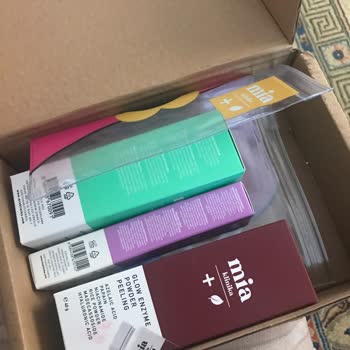 Siparişte Eksik Brow Glue Ürünü: Acil Kargo Talebi
