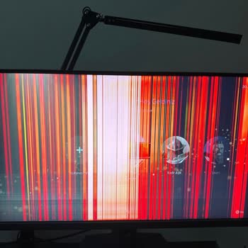 Asus Rog Strix XG27UCS Monitöründe Tekrar Eden Ekran Çizgileri Ve Uzun Servis Süreci