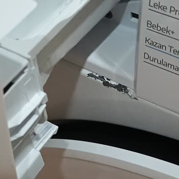Beko Çamaşır Makinesinde Boya Kalkması Ve Pas Problemi: Tam Değişim Talebi