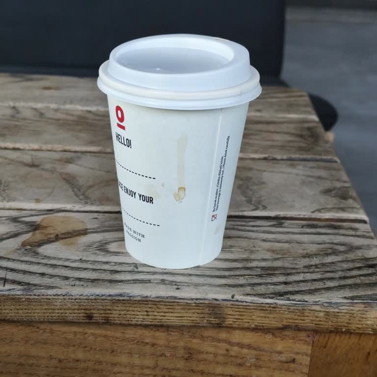 Espressolab Meram Şubesinde Soğuk, Acı Kahve Ve Hijyen İhlali