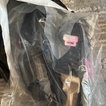 Kutu Olmadan Gelen Skechers Ayakkabıda Deformasyon Ve İletişim Engeli