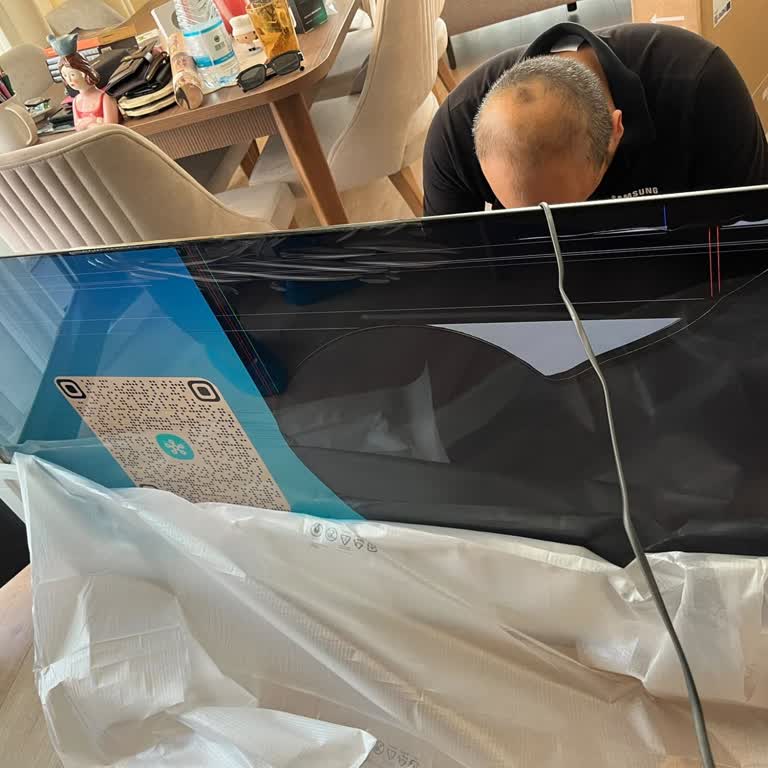 Kırık Ekranlı Samsung TV İçin Yeniden Değişim Ve İade Talebi