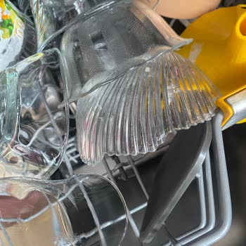 Arçelik Bulaşık Makinesinde Çizilen Bardaklar Ve Kirli Yıkama Şikayeti