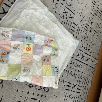 Defolu Alt Değiştirme Örtüsü Ve Açık Paket Teslimatı Şikayeti