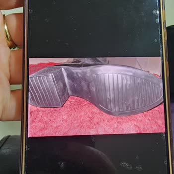 Gizli Kargo Ücreti Ve Tamirli Çizme İçin Koşulsuz İade Talebi