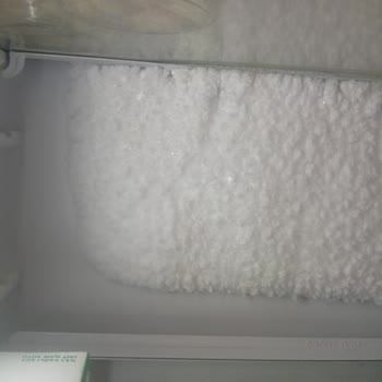 Altus Buzdolabında Sürekli Karlanma Ve Servis Çözüm Eksikliği