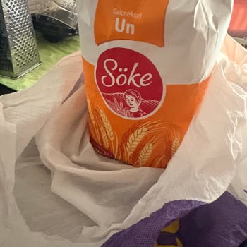 İzmir Karşıyaka Atakent Migros Şubesinde Satın Alınan Un’da Böcek Sorunu
