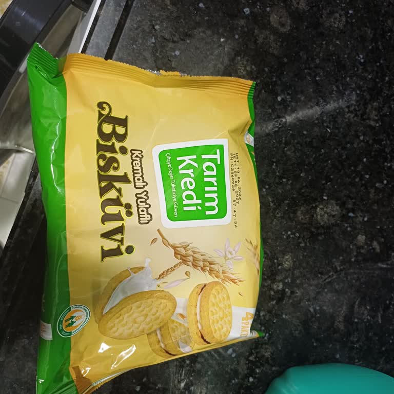Koop Market Tarım Şubeden Alınan Kremalı Yulaflı Bisküvinin Makine Yağı Kokusu Ve Sağlık Riski