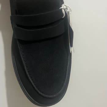 Lacoste Loafer’da Kullanım İzi Ve Renk Tutarsızlığı