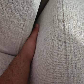 Vivense Köşe Kol Montajı Hatalı, Eksik Vida Nedeniyle Eğri Kol