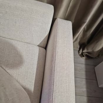 Vivense Köşe Kol Montajı Hatalı, Eksik Vida Nedeniyle Eğri Kol