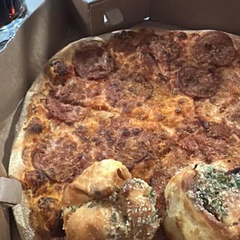 Domino's Selimpaşa Şubesinde Sert Ve Soğuk Pizza Eksik Ürün Ve Kötü İletişim