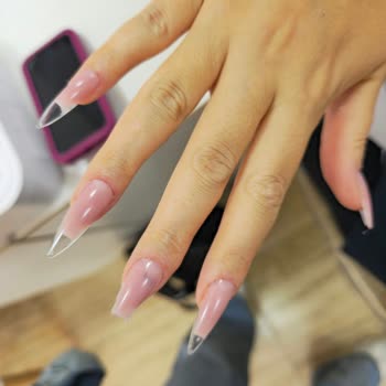 Estetica Arts Kuşadası'nda Üst Form Uzatılmadı, Yanlış Uygulama Ve Saygısız Tavır