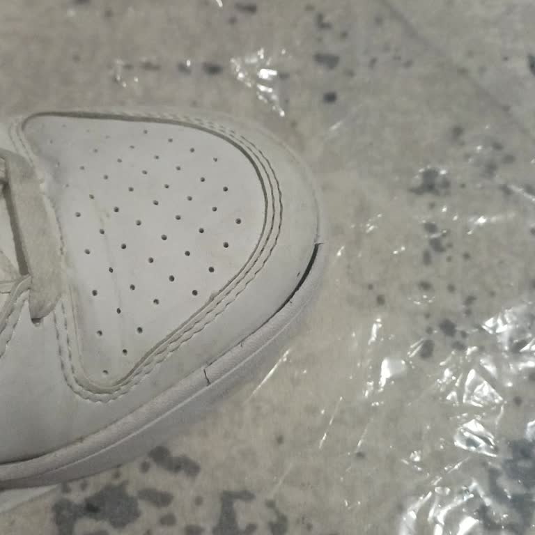 Adidas Ayakkabıda Erken Yırtılma Ve İade Talebi Reddedildi