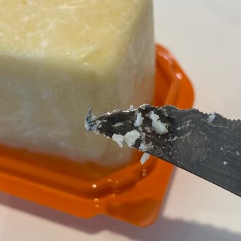 Migros Hemen Üzerinden Alınan Tulum Peynirinde Metal Parçası Bulundu, Sağlık Riski Ve İade İstendi
