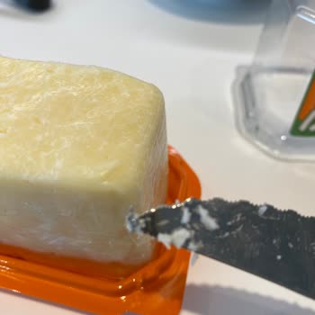 Migros Hemen Üzerinden Alınan Tulum Peynirinde Metal Parçası Bulundu, Sağlık Riski Ve İade İstendi