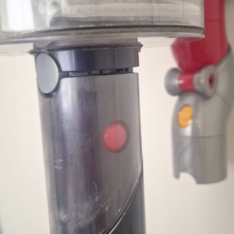 Dyson Süpürge Boru Bağlantısındaki Boşluk Ücretsiz Değiştirilmesi Talep Ediyorum