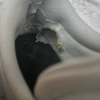 Adidas Ayakkabımda Üretim Hatası Ve In Street Mağazasının Kullanıcı Hatası İddiası
