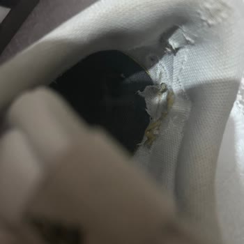 Adidas Ayakkabımda Üretim Hatası Ve In Street Mağazasının Kullanıcı Hatası İddiası