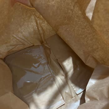 McDonald's Şubesinde Karton Bardaklı İçecekler Nedeniyle Siparişin Dökülmesi Ve Eksik İade