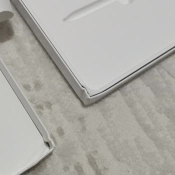 Kırık Ve Ezilmiş Kargo Kutusu İle Gelen Hasarlı Samsung Tablet