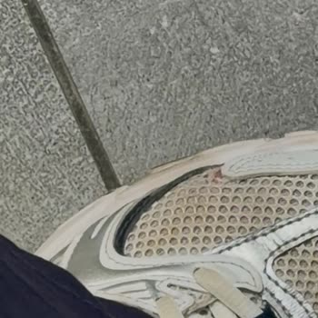New Balance 530 Ayakkabısının Kısa Sürede Yırtılması Ve Mağazanın Kalite Reddi