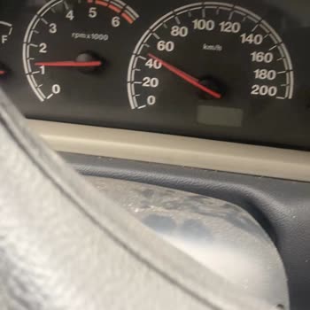Otokoltukcum.com Yanlış Vida Kullanımıyla Gerçekleşen Koltuk Montajı Hatası Ve Elektrik Hasarı