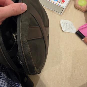 Kaft Çantasında Renk Solması Ve Fermuar Kopması, Müşteri Desteği Yanıt Vermiyor