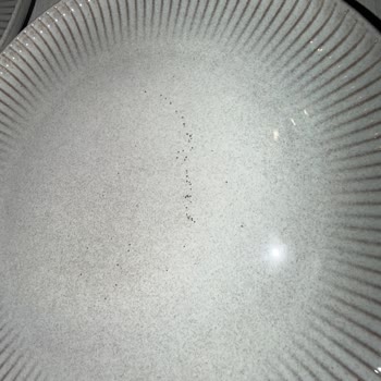 Kütahya Porselen Lekeli Servis Tabakalarının Ücretsiz Değişimi Talep Ediliyor