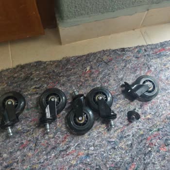 Exvega Business Pro Koltuğunda Kırılan Tekerlek Ve Yamulan Metal Ayak Garanti Dışı