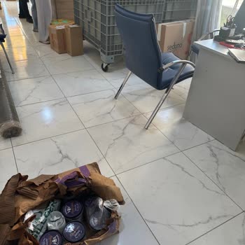 DHL Kargomun Kırılabilir Ürün Uyarısı Olmadan Yeniden Paketlenmesi Ve 2.000 TL Zarar