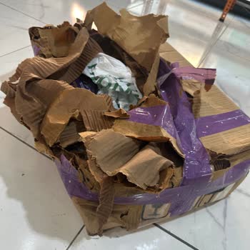 DHL Kargomun Kırılabilir Ürün Uyarısı Olmadan Yeniden Paketlenmesi Ve 2.000 TL Zarar