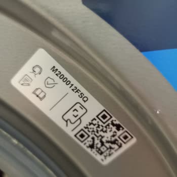 Beko Çamaşır Makinesinde Ön Cephesinde Paslanma Ve Garanti Kapsamlı Değişim Talebi
