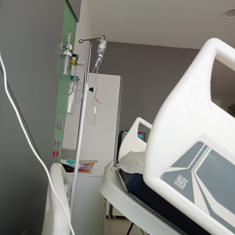 İzmir Şehir Hastanesi Ortopedi Servisinde Tek Hemşire Ve Stajyer Nedeniyle Yaşanan Ciddi İhmal