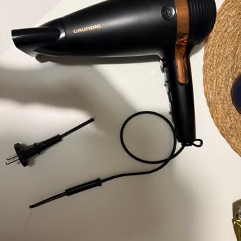 Grundig Saç Kurutma Makinesinin Kablodaki Arıza Ve Yangın Riski