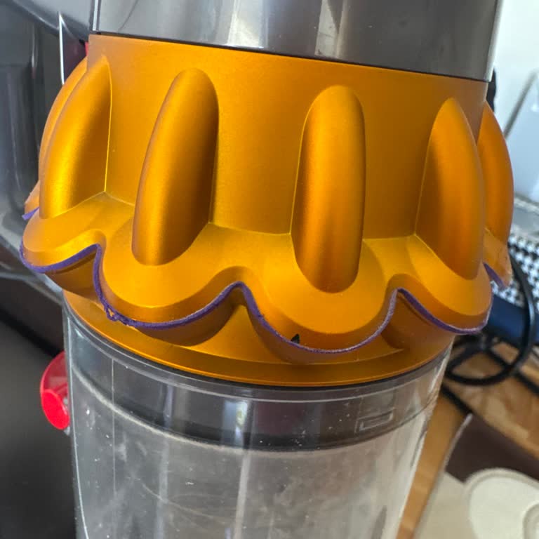 Dyson Submarine Dikey Süpürge Sürekli Sorunlar Ve Garanti Değişimi İsteği