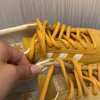 SuperStep’te Yanlış Renk Ve Kusurlu Adidas Ayakkabı Gönderimi