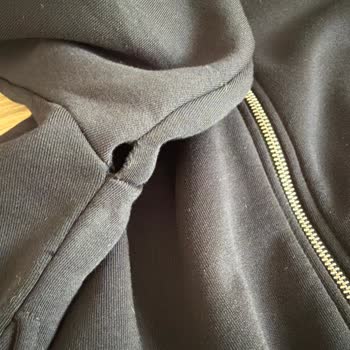 Mavi Mağazanızdan Satın Alınan Sweatshirt’te Dikiş Ayrılması Ve Değişim Talebi