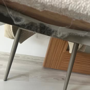 Evkur'da Üretim Hatası Olan Sandalyeler İçin Hızlı Çözüm Talebi