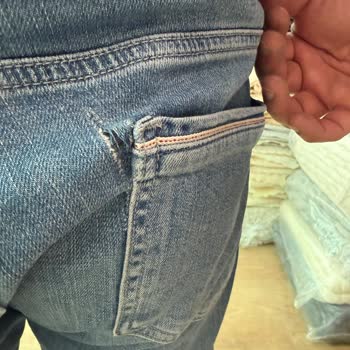 Mavi Jean Pantolonunun Arka Cep Yırtılması Ve Müşteri Hizmetlerine Ulaşılamaması