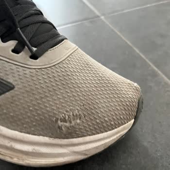 In Street Spor Ayakkabısının Bir Ay İçinde Yırtılması Ve Değişim İsteği