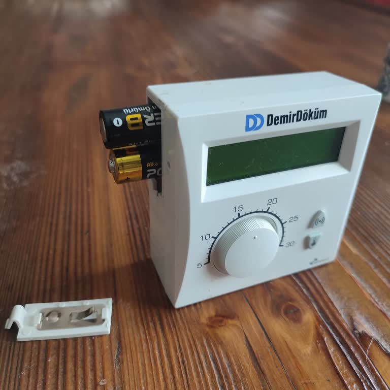 DemirDöküm RF 6001 Pil Kapağı İçin Yedek Parça Bulunamadı, 5.000 TL’lik Tam Cihaz Alımı Zorunlu